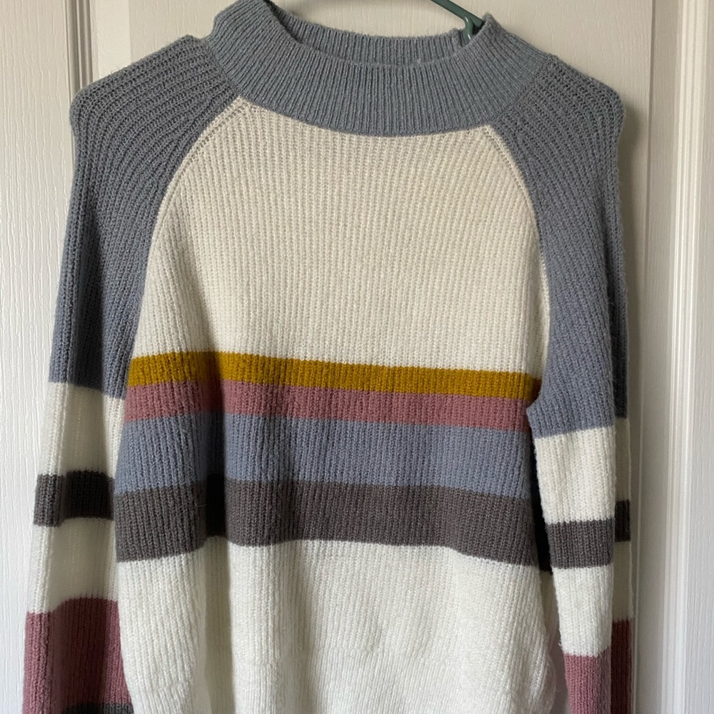 😃 Super Adorable Color Block Sweater